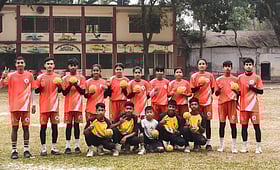 ভিনদেশি খেলা সেপাক টাকরাও