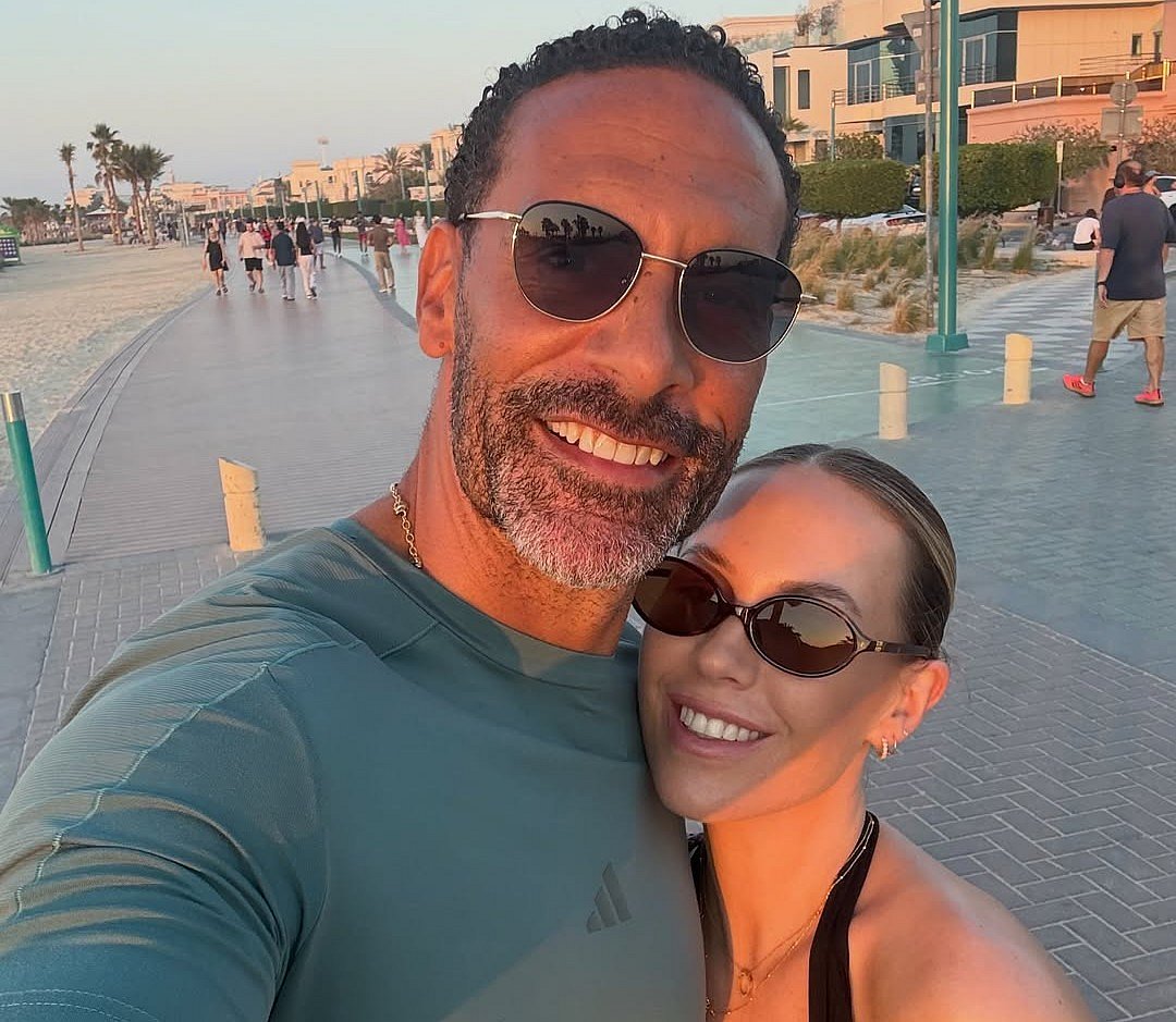 পরিবার নিয়ে বর্তমানে দুবাইয়ে বসবাস করছে রিও ফার্ডিনান্ড