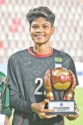 ‘আমাদের বাড়িতে টেলিভিশন নেই, তাই...’