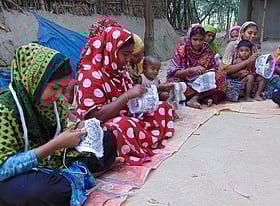 ‘কুপিয়া’ টুপি তৈরি করে নওগাঁয় প্রায় অর্ধলাখ নারীর কর্মসংস্থান, আসছে বৈদেশিক মুদ্রা