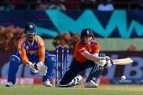 ভারত না ইংল্যান্ড, ফাইনালে নিউজিল্যান্ডের সামনে কারা