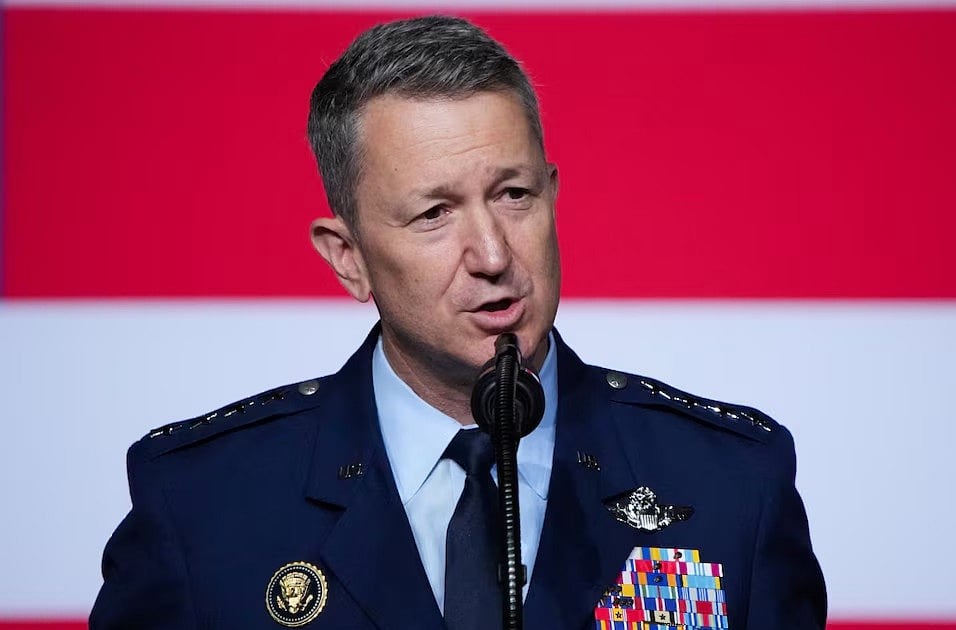 যুক্তরাষ্ট্রের জয়েন্ট চিফস অব স্টাফের চেয়ারম্যান জেনারেল ড্যান কেইন