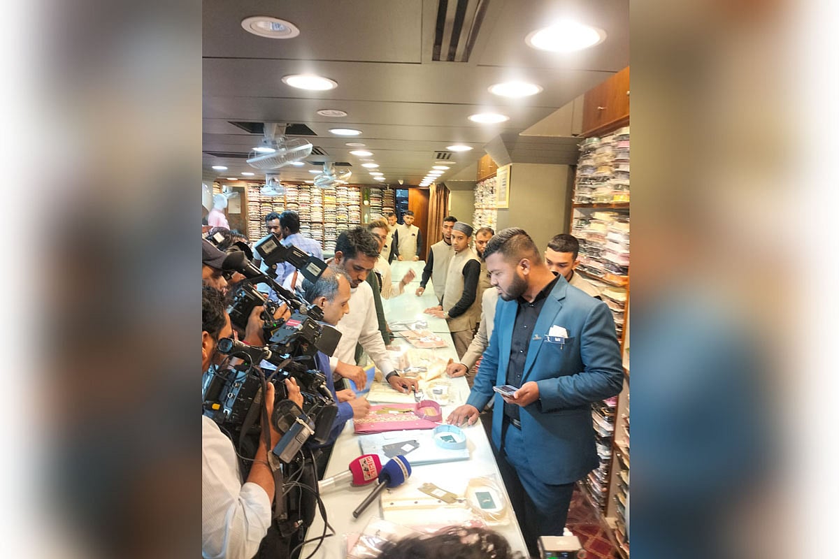 চট্টগ্রাম নগরের টেরিবাজারে ভোক্তা অধিকার সংরক্ষণ অধিদপ্তরের অভিযান