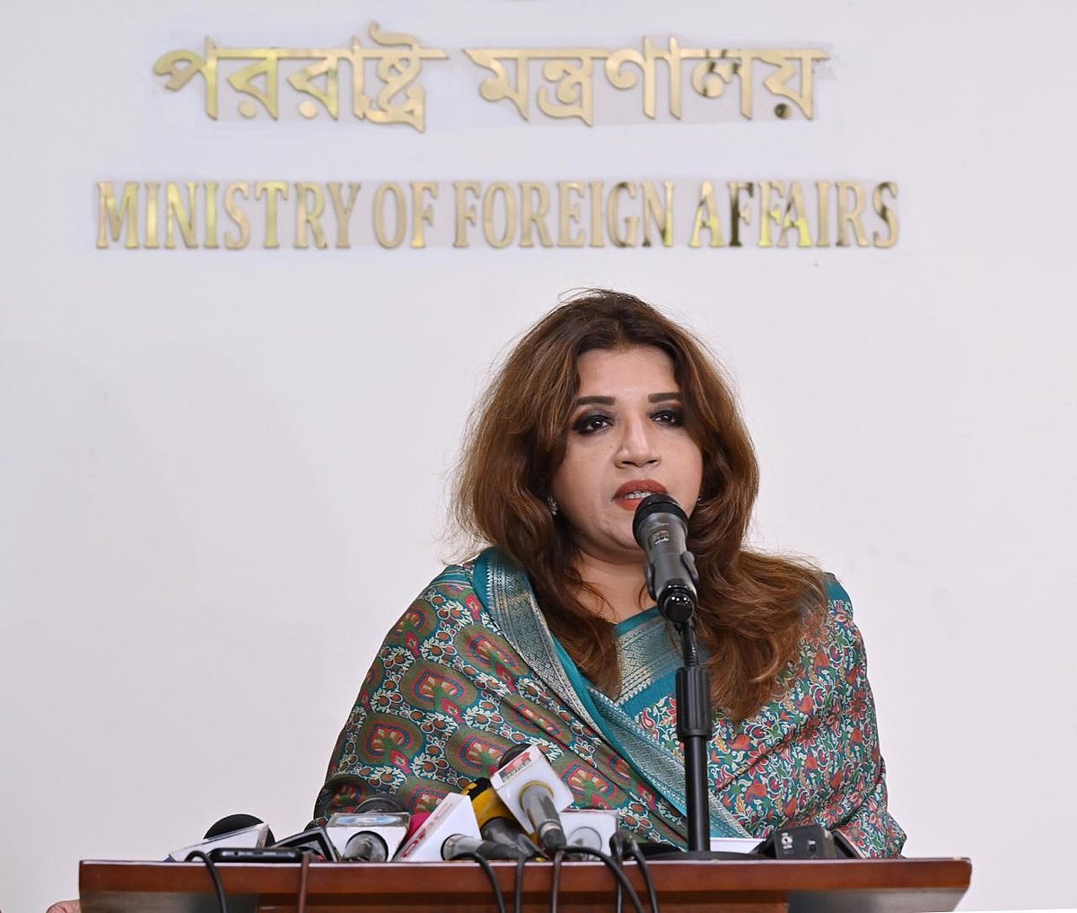 ব্রিফিংয়ে পররাষ্ট্র প্রতিমন্ত্রী শামা ওবায়েদ ইসলাম। আজ সোমবার দুপুরে পররাষ্ট্র মন্ত্রণালয়ে