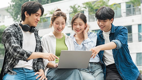 বিশ্বব্যাংকের সদস্য উন্নয়নশীল দেশের নাগরিক হতে হবে এ বৃত্তিতে আবেদনে। কোনো উন্নত দেশের দ্বৈত নাগরিকত্ব থাকা যাবে না