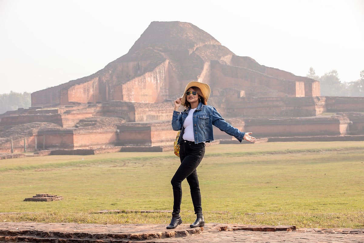 নওগাঁর সোমপুর মহাবিহারের মতো উত্তরবঙ্গে প্রচীন অনেক স্থাপত্য নিদর্শন রয়েছে