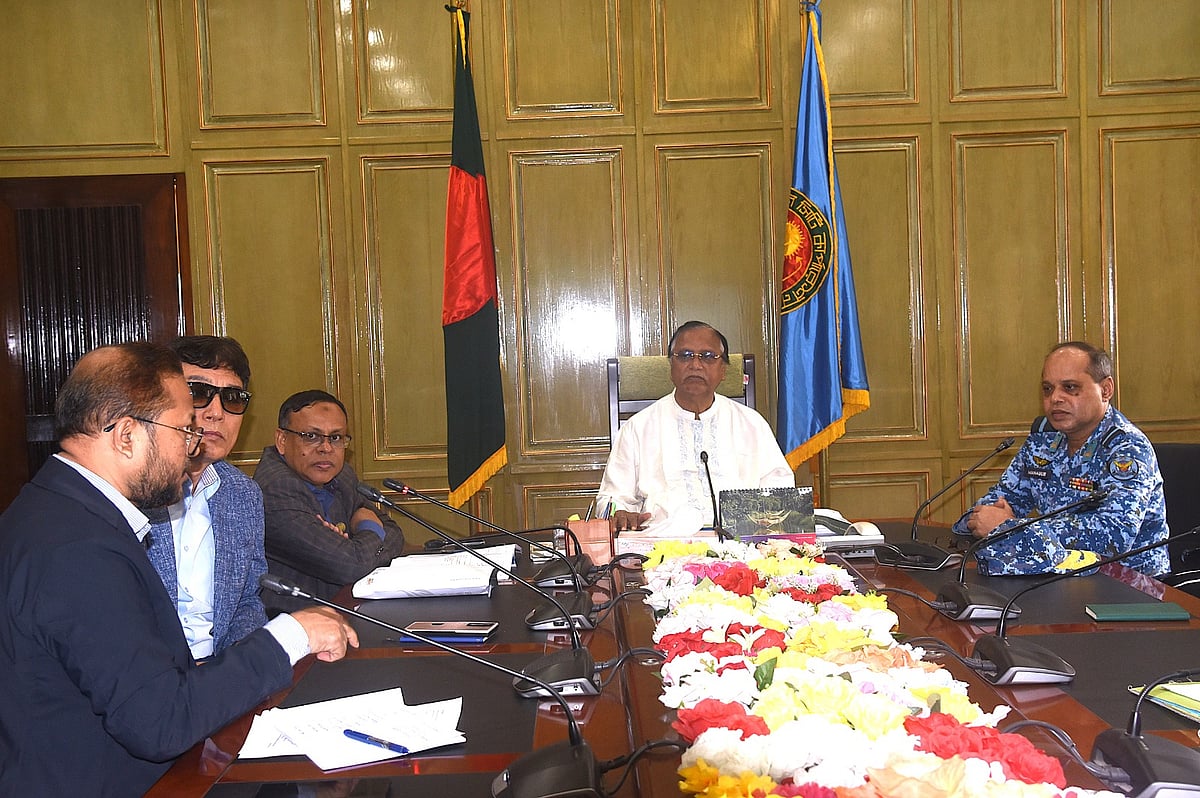 ঢাকা দক্ষিণ সিটি করপোরেশনের (ডিএসসিসি) কার্যালয় নগর ভবনে বর্জ্য ব্যবস্থাপনার আধুনিকায়ন নিয়ে মতবিনিময় সভা। ১২ মার্চ ২০২৬