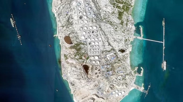 স্যাটেলাইটে ধারণ করা ছবিতে ইরানের খারগ দ্বীপ