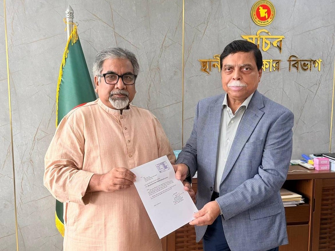 ময়মনসিংহ জেলা পরিষদের প্রশাসক হিসেবে স্থানীয় সরকার বিভাগে যোগদান করেন বিএনপির যুগ্ম মহাসচিব সৈয়দ এমরান সালেহ। আজ সোমবার সকালে