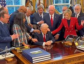 ইরানের বিরুদ্ধে যুদ্ধে ধর্মের কার্ড