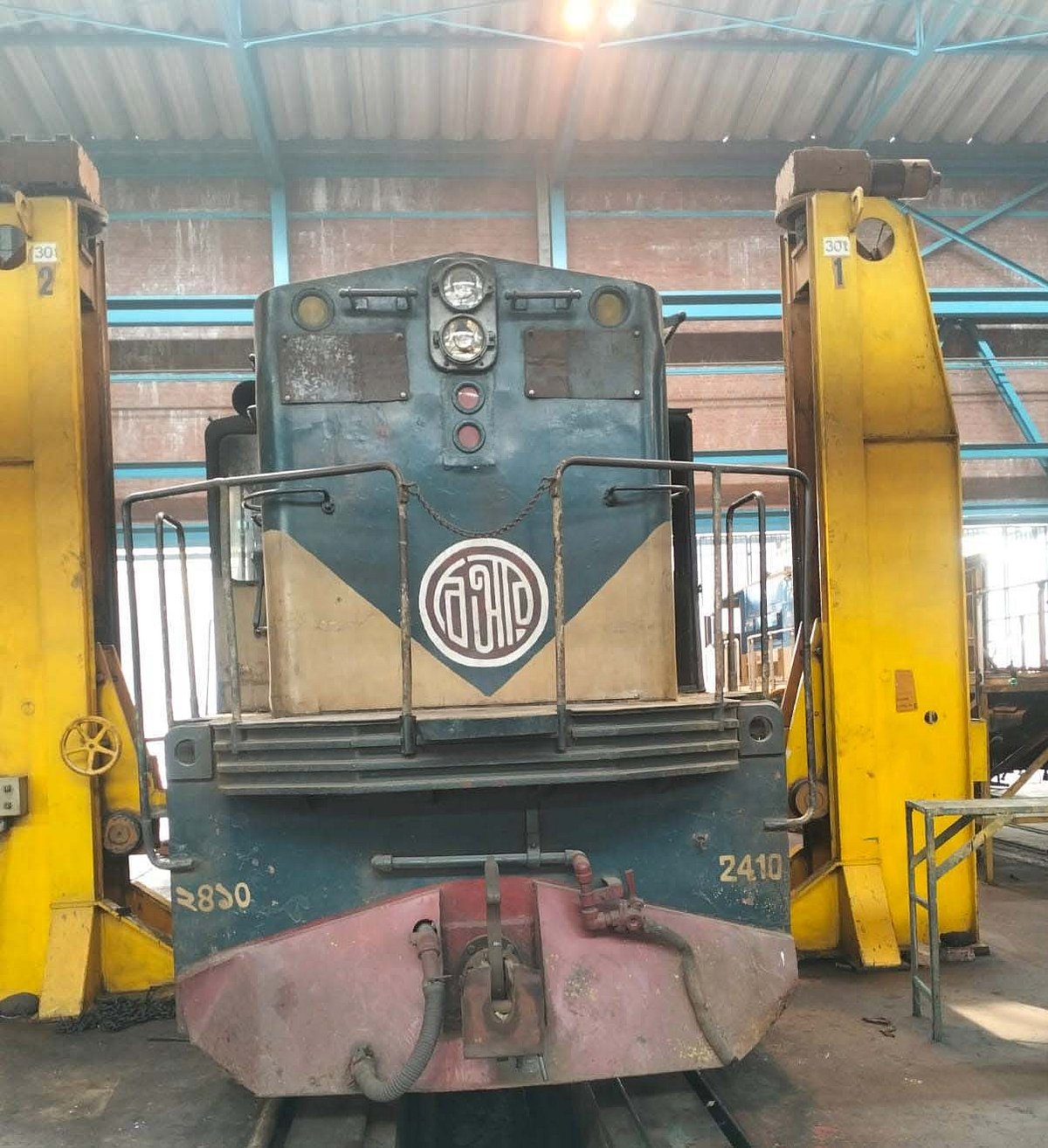 পার্বতীপুর কেন্দ্রীয় লোকোমোটিভ কারখানায় পাঁচটি রেল ইঞ্জিন মেরামত করে রেলবহরে যুক্ত করা হয়েছে। সম্প্রতি তোলা