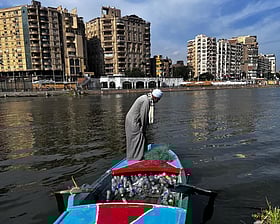 নীল নদে মাছের বদলে প্লাস্টিক খুঁজলে বেশি আয়, বুড়িগঙ্গায় কী
