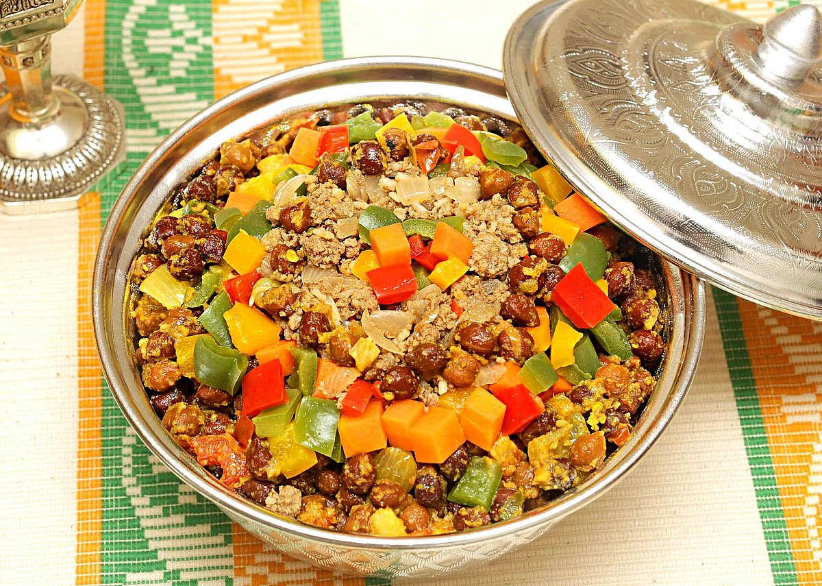 সবজি কিমা বুট