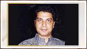 ফিরতে চেয়েছিলেন, আক্ষেপ নিয়েই চলে গেলেন অভিনেতা শামস সুমন