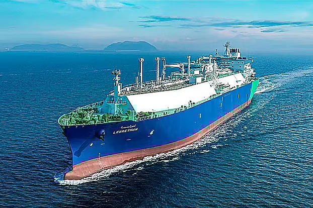 কাতারের রাস লাফান থেকে ৬২ হাজার টন এলএনজি নিয়ে চট্টগ্রামের উদ্দেশে রওনা হওয়ার কথা ছিল ‘লিব্রেথা’ নামের এ ট্যাংকারের। তবে ইরান হরমুজ প্রণালি বন্ধ করায় ট্যাংকারটি পারস্য উপসাগরেই আটকে আছে