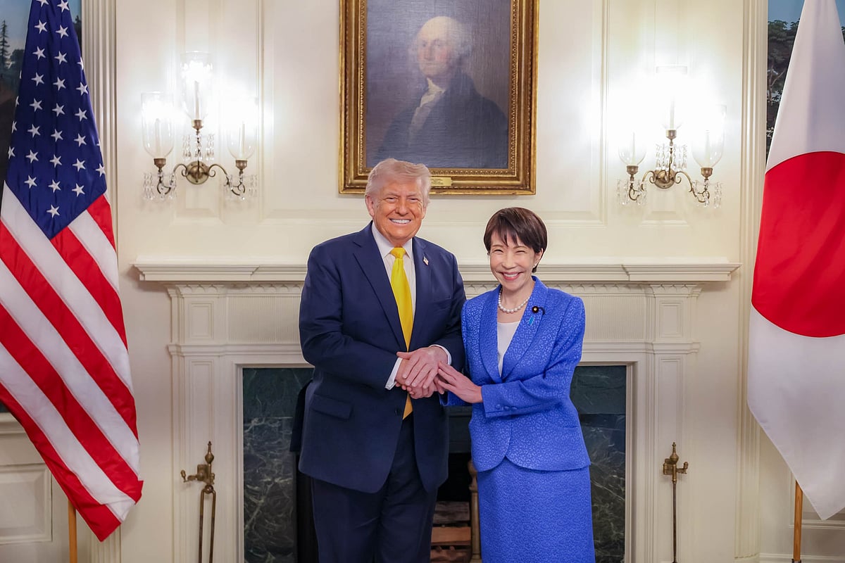 হোয়াইট হাউসে মার্কিন প্রেসিডেন্ট ডোনাল্ড ট্রাম্পের সঙ্গে জাপানের প্রধানমন্ত্রী সানায়া তাকাইচি