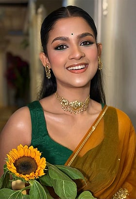 মেঘলা ঈদে সাজুন সাদিয়ার মতো রিফ্রেশিং লুকে