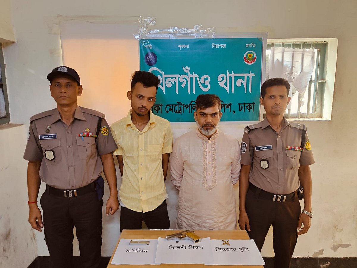 গ্রেপ্তার সাফেয়েত কবির (৪২), তাঁর সহযোগী মো. সবুজ মিয়া (২৫)।