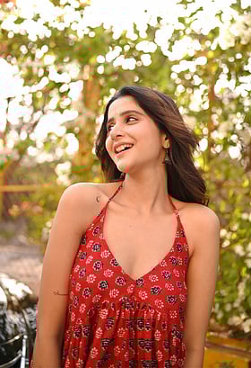 লাল টুকটুকে সামার লুকে চার্মিং দেবচন্দ্রিমা