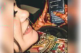 বিয়ের দিনেও কনের সাজে বসে চাকরির আবেদন