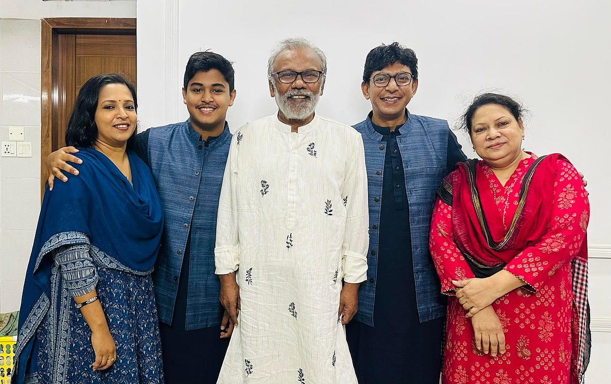 ফজলুর রহমান বাবুকে সপরিবার দেখতে গিয়েছিলেন অভিনেতা চঞ্চল চৌধুরী