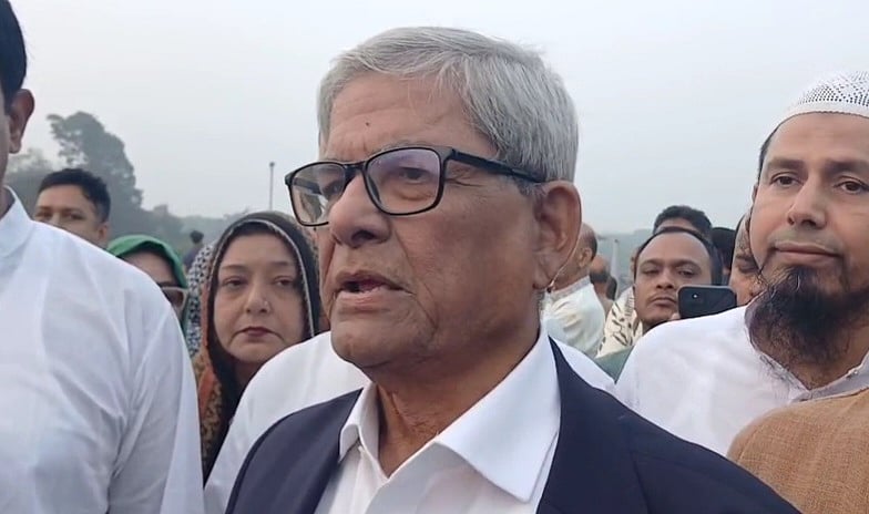 মুক্তিযুদ্ধে বীর শহীদদের প্রতি শ্রদ্ধা নিবেদন করতে উপস্থিত হয়ে গণমাধ্যমকর্মীদের সঙ্গে কথা বলেন স্থানীয় সরকারমন্ত্রী ও বিএনপির মহাসচিব মির্জা ফখরুল ইসলাম আলমগীর। আজ বৃহস্পতিবার সকালে সাভারের জাতীয় স্মৃতিসৌধ প্রাঙ্গণে