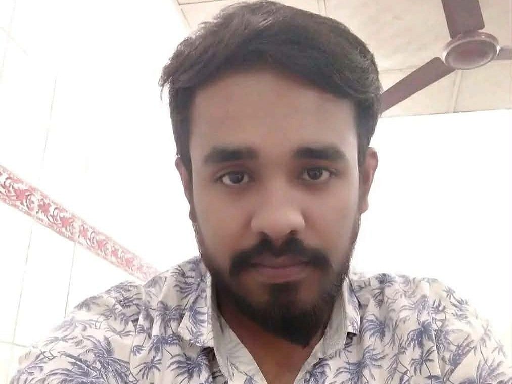 ঈদের ছুটি শেষে ঢাকায় যাচ্ছিলেন কুষ্টিয়ার খোকসার রাজীব বিশ্বাস