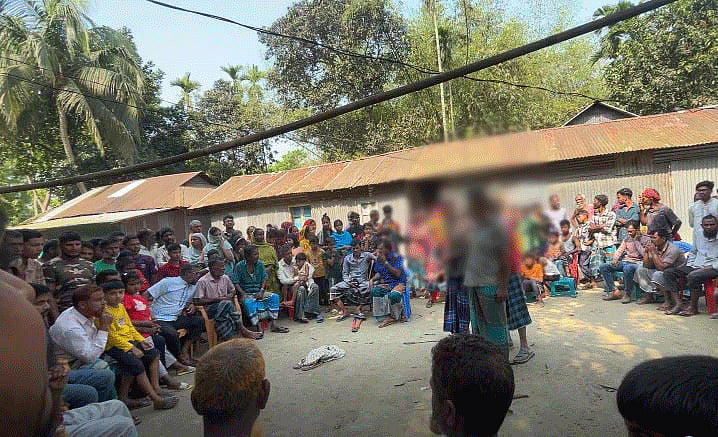 ইউনিয়ন পরিষদ (ইউপি) সদস্য মোহাম্মদ নায়েব আলীর উপস্থিতিতে সালিসে সুরুজ মিয়াসহ তিনজনকে বেঁধে মারধর করা হয়। আজ সকালে বৃহস্পতিবার সকালে সদর উপজেলার কেন্দুয়া ইউনিয়নের পূর্ব কোটামনি এলাকায়