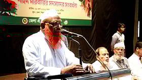 ‘মুক্তিযুদ্ধে বঙ্গবন্ধুর অবদান নেই’ মন্তব্য করায় বের করে দেওয়া হলো অনুষ্ঠান থেকে