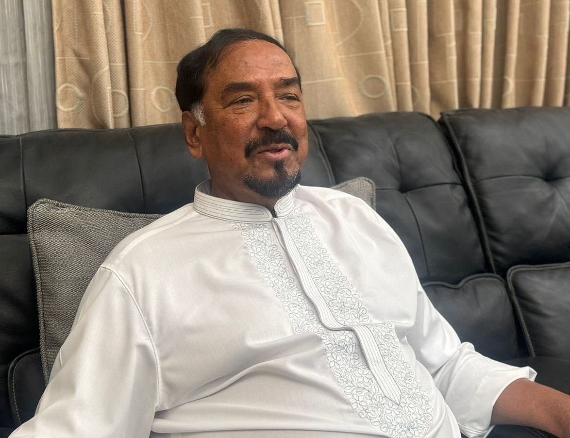 জাতীয় সংসদের স্পিকার হাফিজ উদ্দিন আহমদ