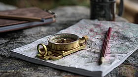 যে পাঁচ অঞ্চলে কম্পাস ঠিকভাবে কাজ করে না