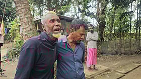 দালালের প্রলোভনে কেউ স্বেচ্ছায়, কেউ বাধ্য হয়ে সন্তানদের অবৈধ পথে প্রবাসে পাঠান