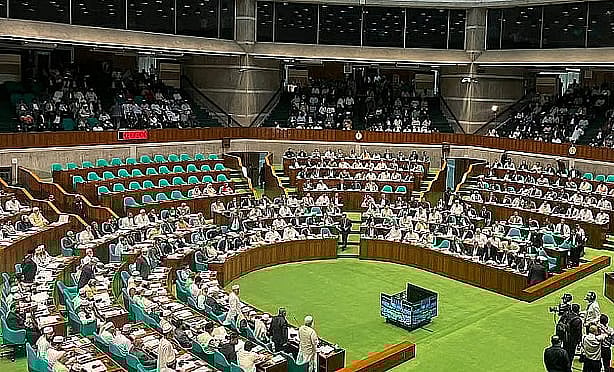 জাতীয় সংসদের বিশেষ কমিটি অধ্যাদেশগুলো যাচাই করে তাদের সুপারিশ সংসদে উত্থাপন করেছে