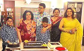 আলমগীরের জন্মদিনে কারা ছিলেন, দেখুন ছবিতে