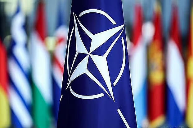 ন্যাটোর পতাকা
