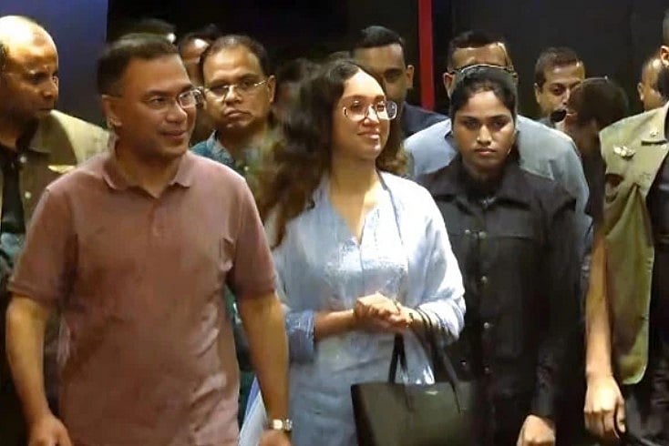 মেয়ে জাইমা রহমানকে নিয়ে প্রেক্ষাগ্রহে গিয়ে সিনেমা দেখলেন প্রধানমন্ত্রী তারেক রহমান। সাপ্তাহিক ছুটির দিন শুক্রবার (৩ এপ্রিল, ২০২৬) সন্ধ্যায় রাজধানীর জিগাতলায় বিডিআর সীমান্ত সম্ভার সিনেমা হলে ‘প্রোজেক্ট হেইল মেরি’ সিনেমাটি দেখেছেন তাঁরা।