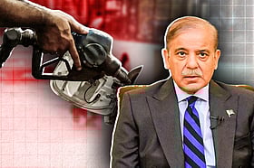 পাকিস্তানের গণপরিবহন এক মাসের জন্য ফ্রি ঘোষণা প্রেসিডেন্ট শাহবাজ শরিফের