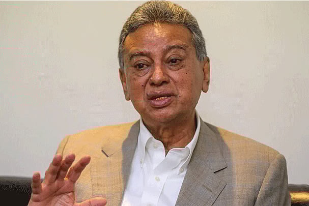 অর্থমন্ত্রী আমির খসরু মাহমুদ চৌধুরী