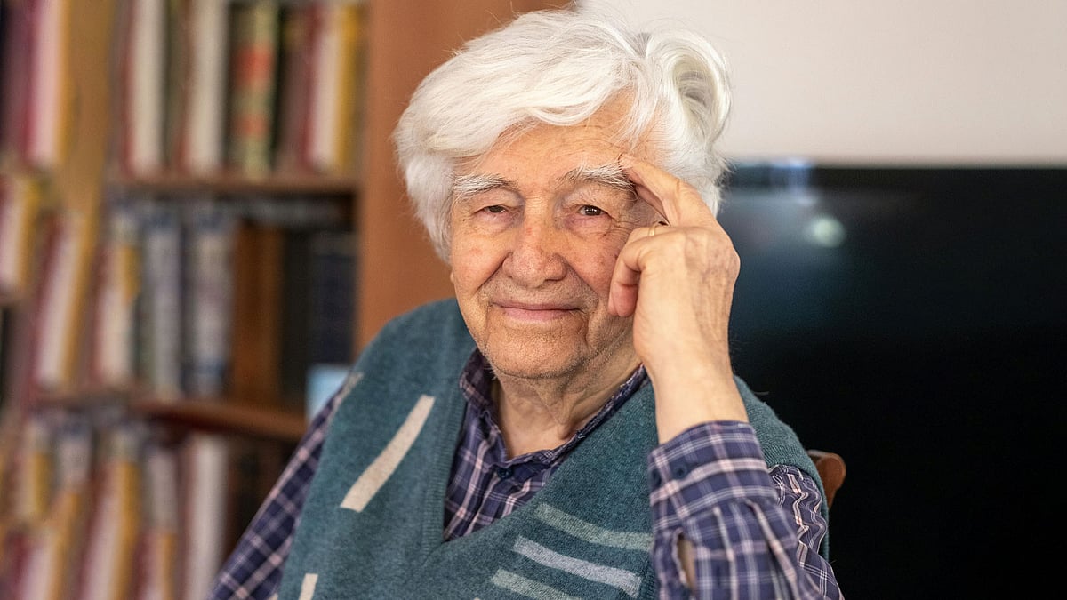 গবেষণা বলে, সঠিক অভ্যাসের মাধ্যমে বয়স বাড়ার সঙ্গে সঙ্গে মস্তিষ্ককে তরতাজা রাখা সম্ভব