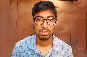 বিশ্ববিদ্যালয়ে ভর্তি পরীক্ষায় দশম হয়েও অর্থাভাবে পড়ালেখা অনিশ্চিত শুভ কুমারের