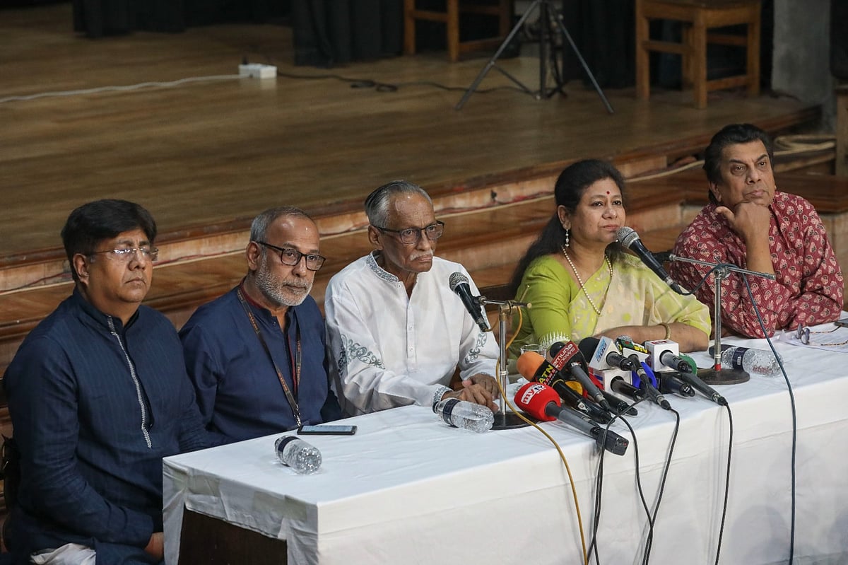 বাংলা নববর্ষ ১৪৩৩ বরণ উপলক্ষে ছায়ানট রমনার বটমূলের প্রভাতি অনুষ্ঠানের পরিকল্পনা জানাতে সংবাদ সম্মেলনে আয়োজন করে। ১২ এপ্রিল