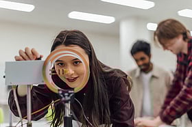 অস্ট্রেলিয়ায় গ্র্যাজুয়েট রিসার্চ স্কলারশিপে ৬০০ বৃত্তি, বিনা মূল্যে স্নাতকোত্তর ও পিএইচডি