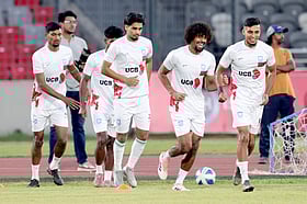 জাতীয় ফুটবল দলের কোচ হতে সাত দিনে এক শর বেশি আবেদন