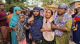 ছেলের মরদেহ দেখে মা বললেন, ‘বাবা, অ্যালাও ঘুমাছিস? ওঠেক’