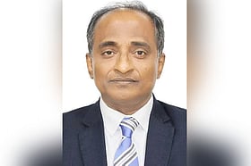 ম্যালেরিয়ায় আক্রান্ত হয়ে বাণিজ্যসচিব মাহবুবুর রহমানের মৃত্যু