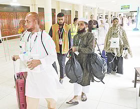 হজ ফ্লাইট শুরু, এ বছর যাচ্ছেন সাড়ে ৭৮ হাজার বাংলাদেশি
