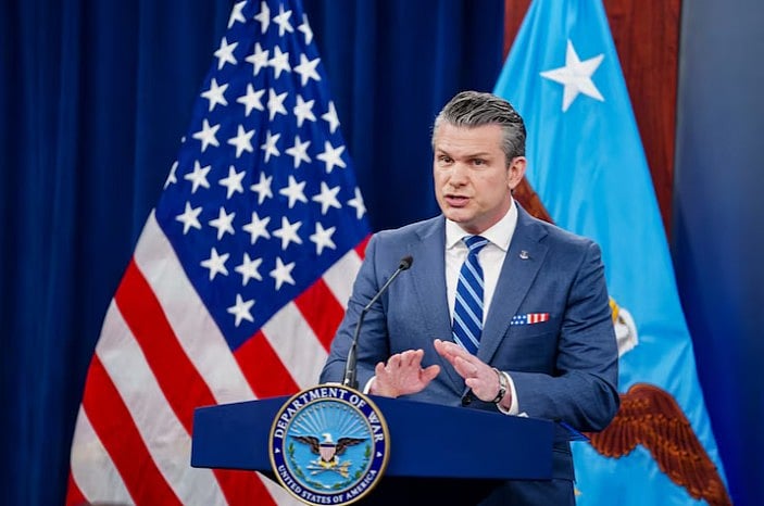 যুক্তরাষ্ট্রের প্রতিরক্ষামন্ত্রী পিট হেগসেথ