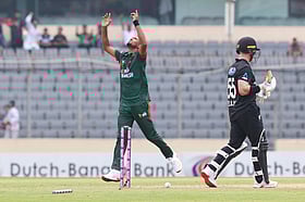 তাসকিন–মিরাজরা ‘টাইট’, কিউইদের হাঁসফাঁস