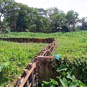 অনুমতি ছাড়াই সওজের জলাধার ভরাট করে ট্রাকস্ট্যান্ড বানাচ্ছে ঝালকাঠি পৌরসভা