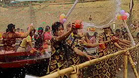 বান্দরবানের রুমায় সাংগ্রাই মৈত্রী বর্ষণের উৎসব, ছিল আকর্ষণীয় জলকেলি